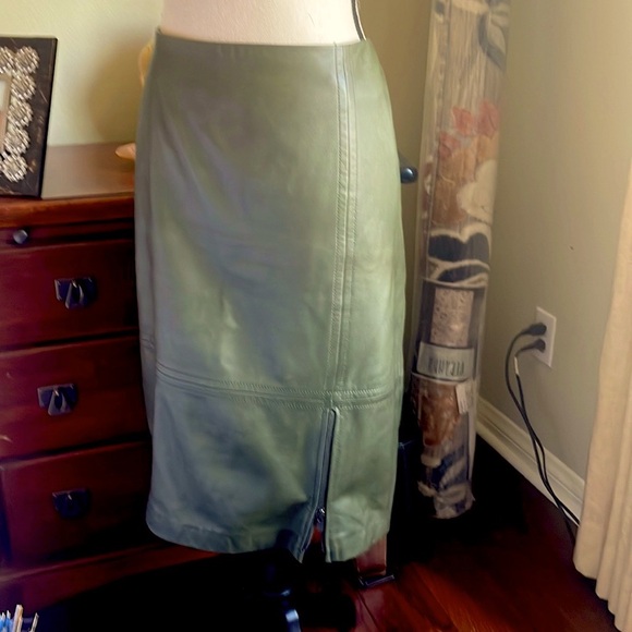 Talbots vintage💯 lamb skin leather skirt. Perfect condition! - Picture 1 of 11